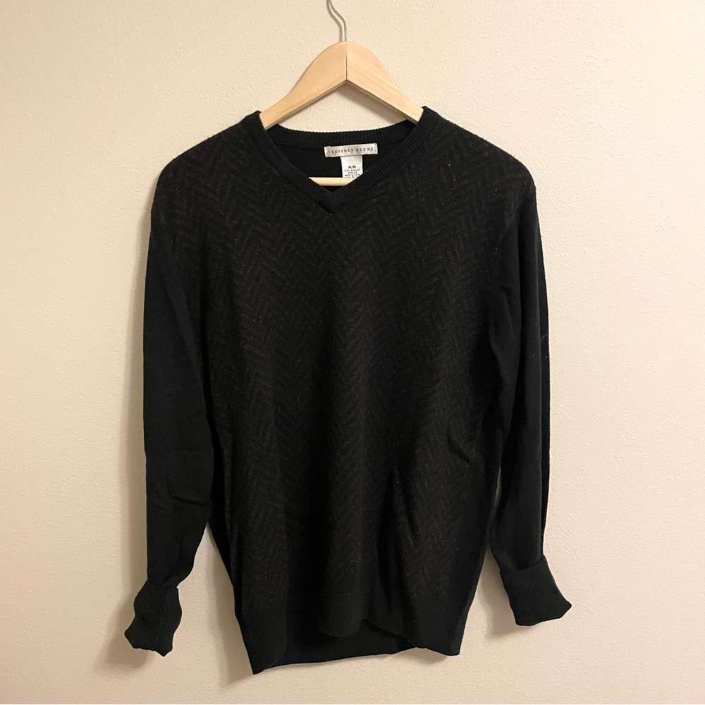 Geoffrey Beene - Black Chevron Pattern V-Neck Knit Sweater - Size M